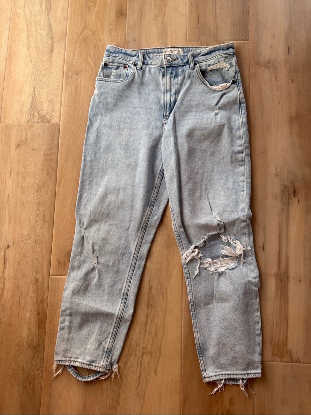 Abercrombie & Fitch The Mom High Rise Jeans Size 28/6R